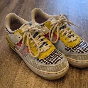 Nike Air Force 1 Low Shadow Colorblock Low-Top Sneakers with Houndstooth Accents